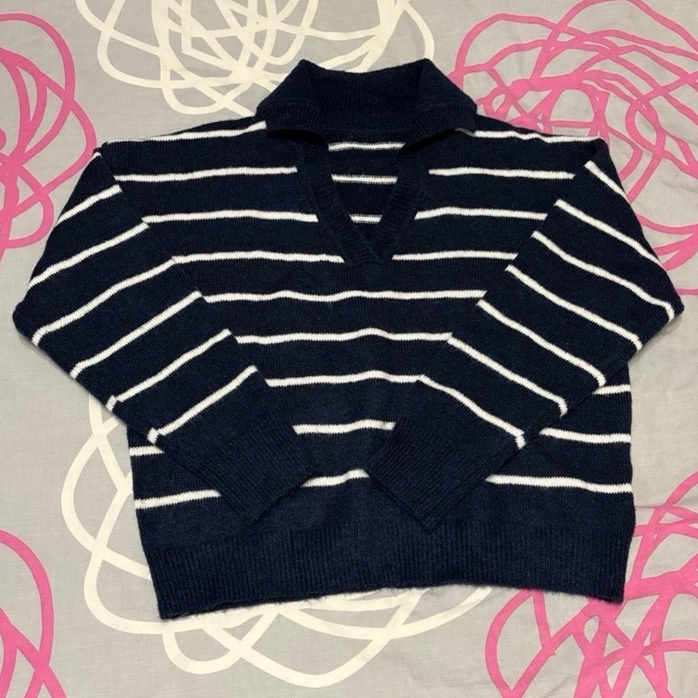 SHEIN Navy Blue and White Collared Sweater